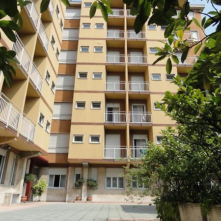 Residence Giusti 6 Milano Dış mekan fotoğraf