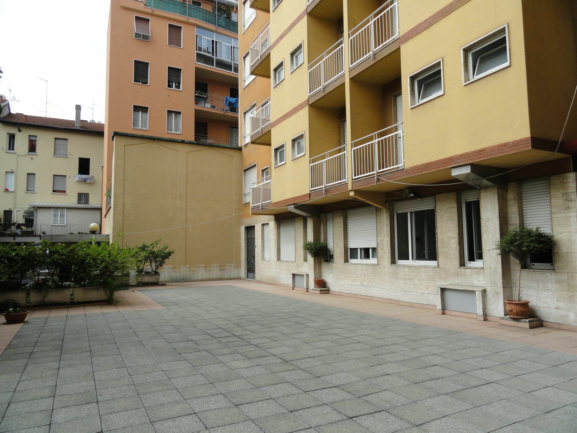 Residence Giusti 6 Milano Dış mekan fotoğraf