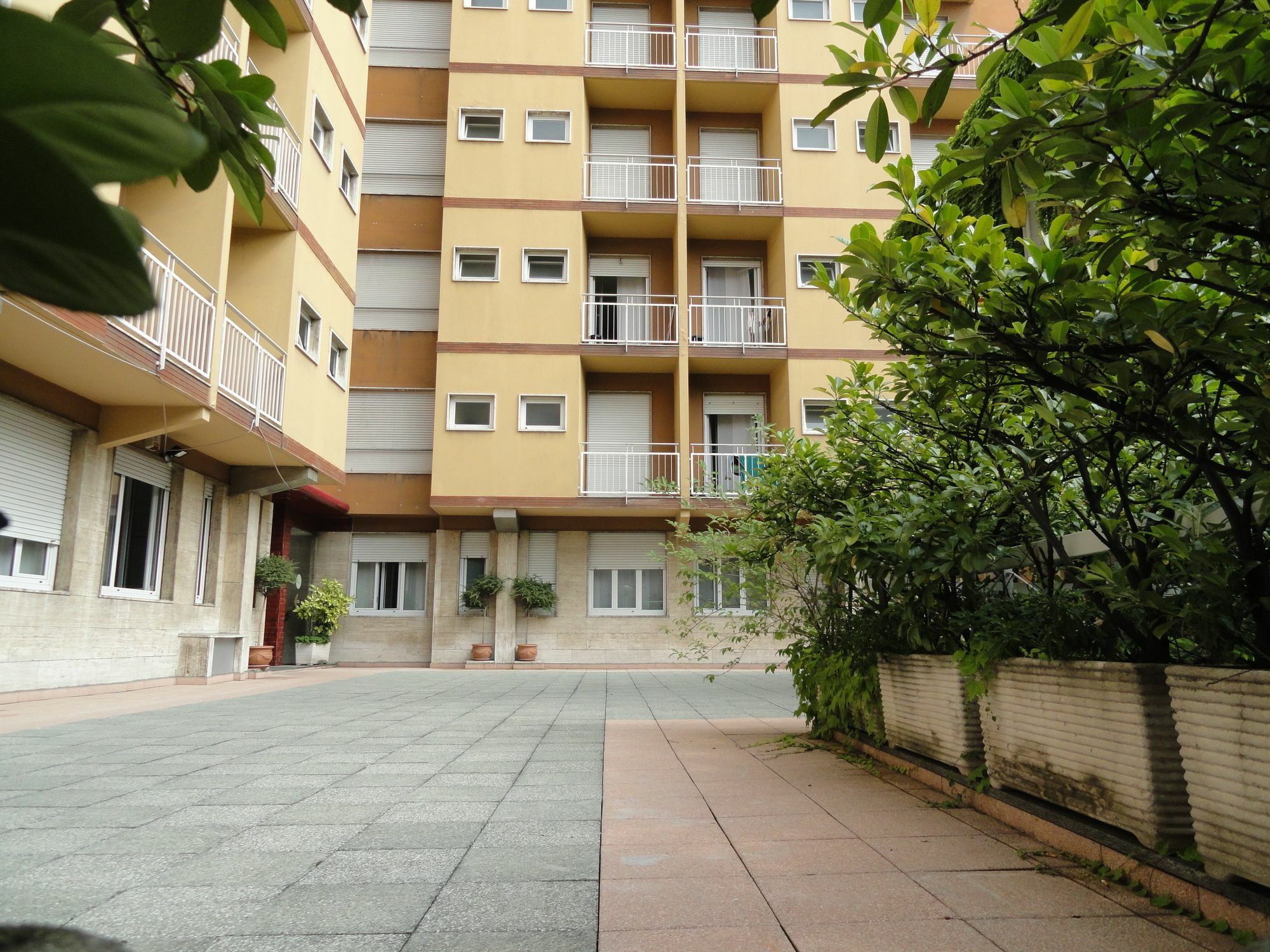 Residence Giusti 6 Milano Dış mekan fotoğraf